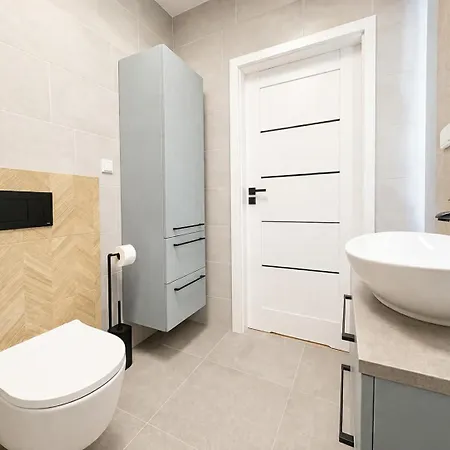 Krakowski Vibe- Premium Z Garazem Апартаменты *